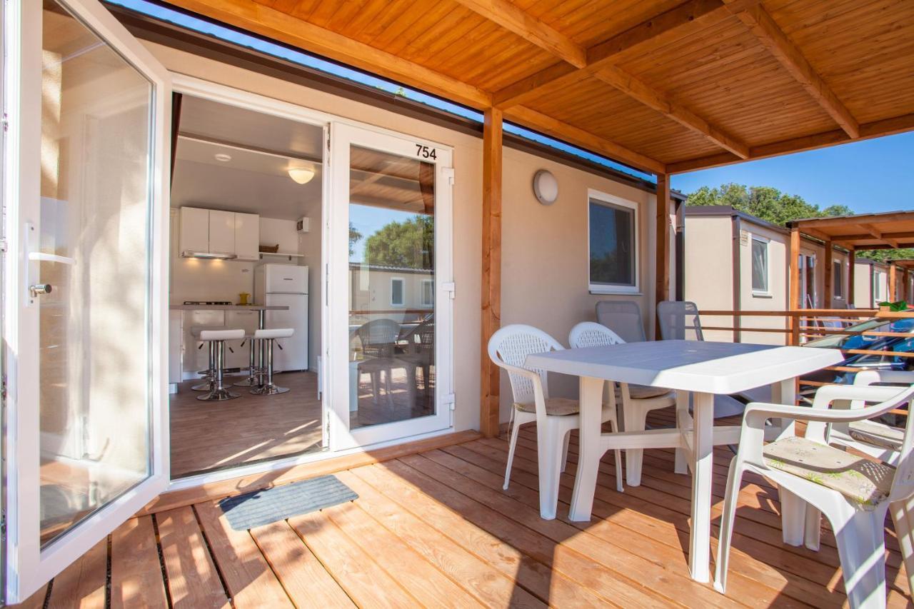 Mobile Homes Delta Marine At Campsite Rapoca نيغيزيني المظهر الخارجي الصورة